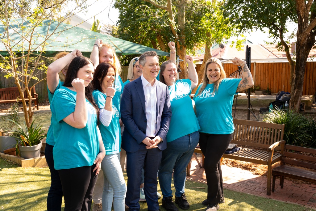 UWU educator with Education Minister, Jason Clare